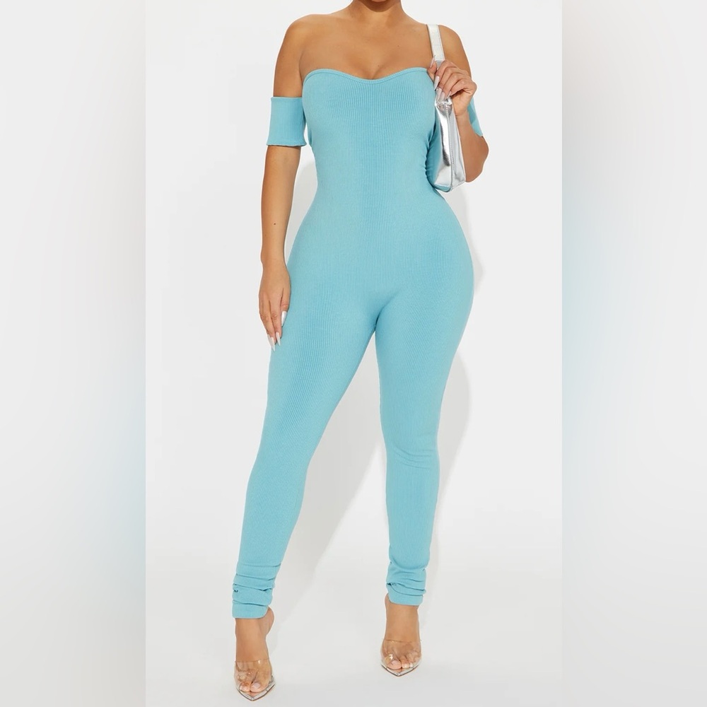 Off the shoulder ribbed jumpsuit Aqua blue Size M NWT